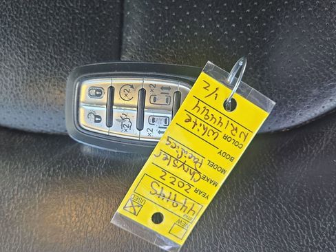 Certified 2022 Chrysler Pacifica Touring-L w/ Uconnect Theater Family Group image 26