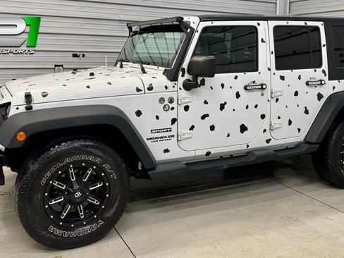 Used 2014 Jeep Wrangler Unlimited Sport w/ Quick Order Package 24S AWD/4WD image 1