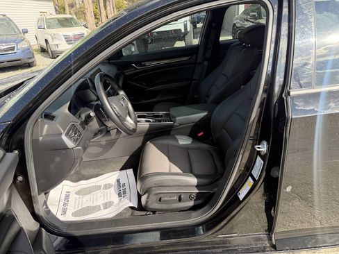 Used 2021 Honda Accord Sport image 12