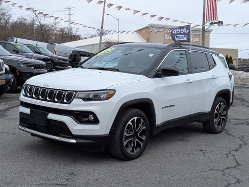 Used 2024 Jeep Compass Limited image 1