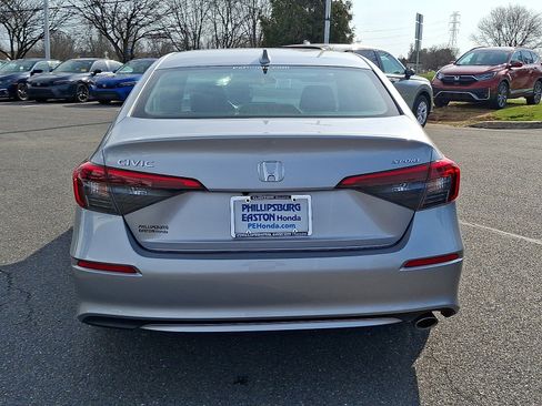 Used 2024 Honda Civic Sport image 5