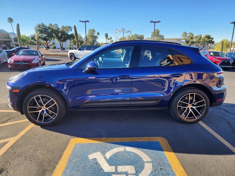 Used 2022 Porsche Macan AWD/4WD image 6