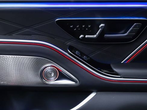 Certified 2024 Mercedes-Benz Maybach S 580 4MATIC image 13