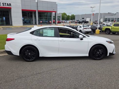 New 2026 Toyota Camry SE AWD/4WD image 13