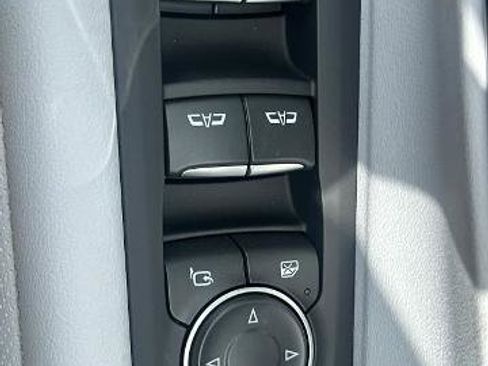 New 2025 Chevrolet Suburban Premier image 26