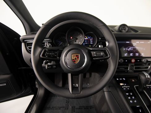 New 2026 Porsche Macan S image 18