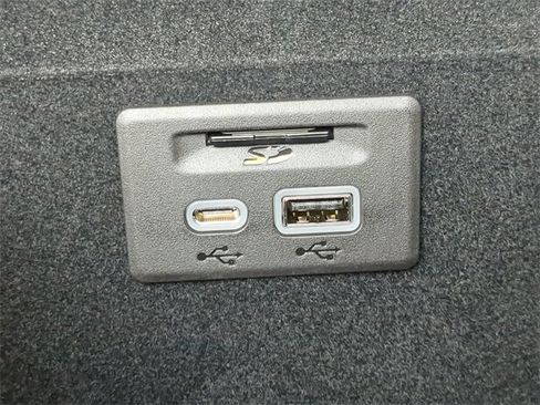 Used 2025 Cadillac XT6 Premium Luxury w/ Technology Package image 29