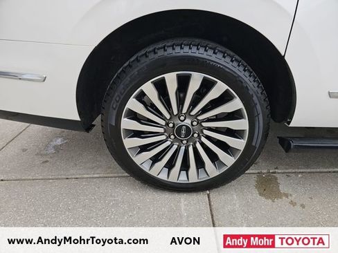 Used 2018 Lincoln Navigator L Reserve w/ Technology Package image 45