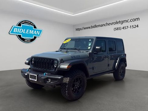 Used 2024 Jeep Wrangler Unlimited AWD/4WD image 3