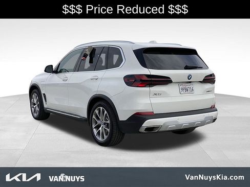 Used 2025 BMW X5 xDrive50e AWD/4WD image 34