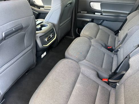 Used 2025 Ford Expedition Active RWD image 16