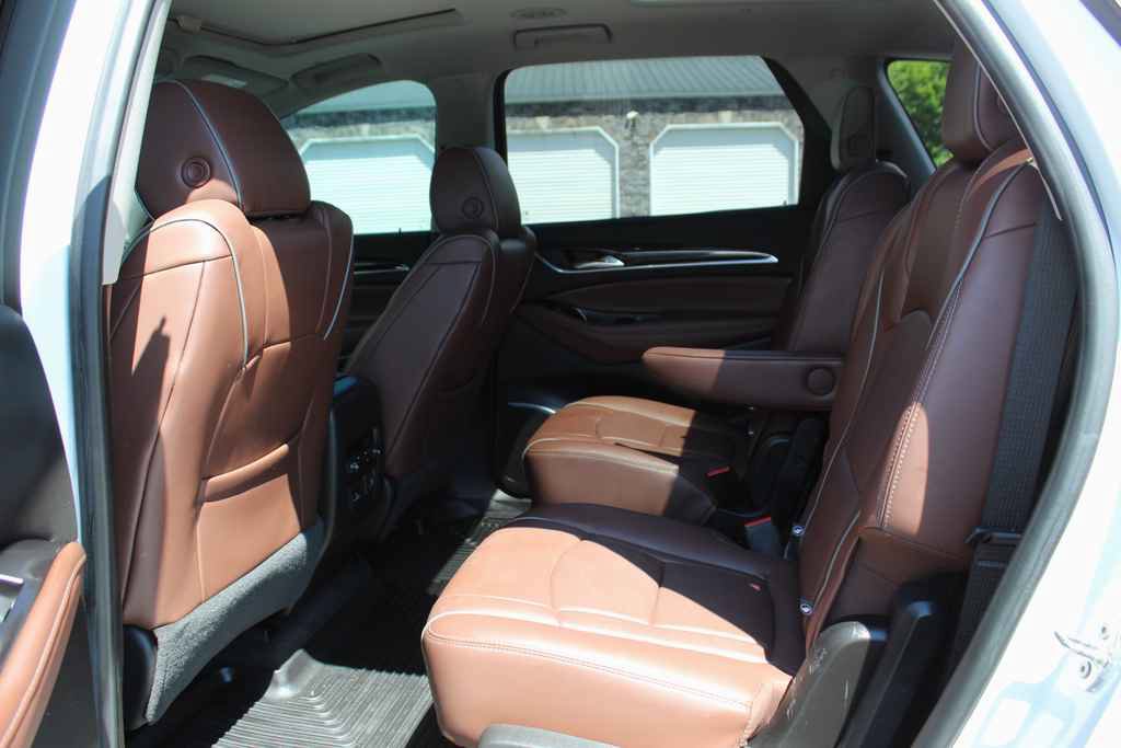Used 2018 Buick Enclave Avenir w/ Avenir Technology Package FWD image 25