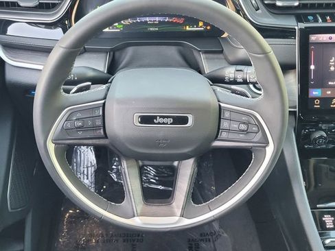 Used 2023 Jeep Grand Cherokee 4WD 4xe image 14