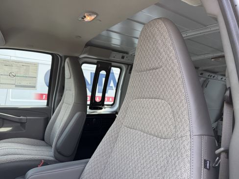 New 2026 Chevrolet Express 3500 Extended RWD image 12