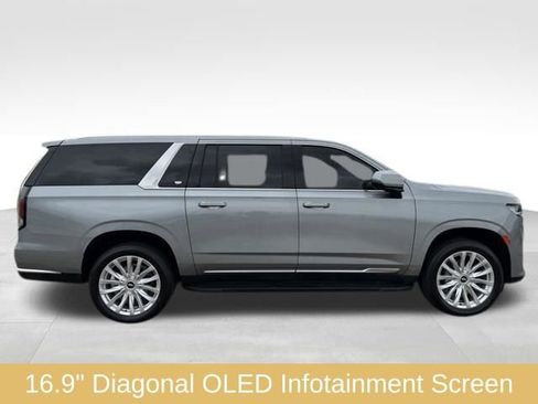 Used 2024 Cadillac Escalade ESV Luxury RWD image 7