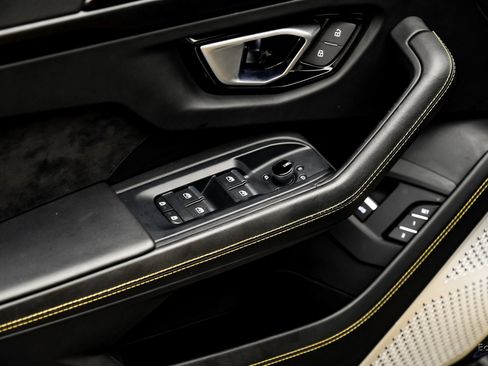 Used 2021 Lamborghini Urus image 93