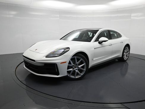Used 2026 Porsche Panamera image 25