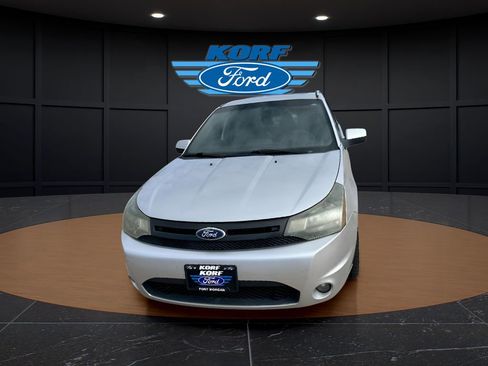 Used 2010 Ford Focus SES image 8