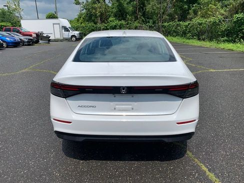 Used 2023 Honda Accord EX image 4