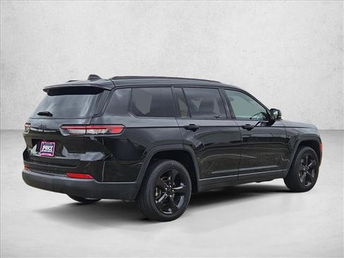 Used 2021 Jeep Grand Cherokee L Laredo RWD image 5
