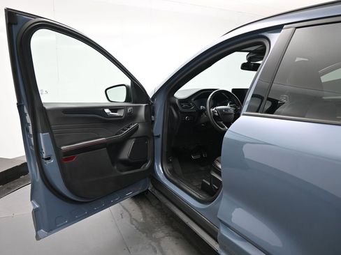 Certified 2023 Ford Escape ST-Line Elite image 9