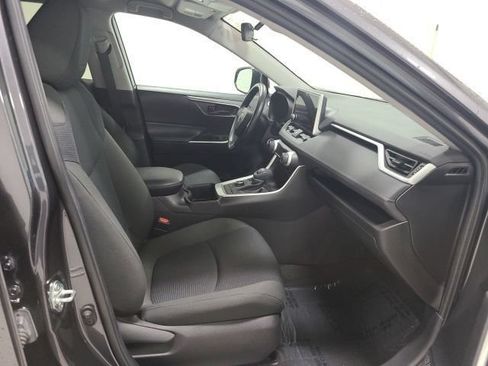 Certified 2023 Toyota RAV4 LE AWD/4WD image 11