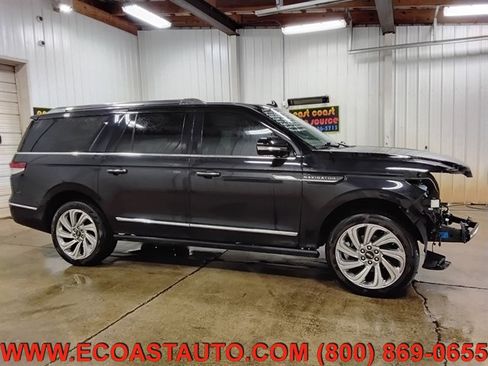 Used 2024 Lincoln Navigator L Reserve AWD/4WD image 2