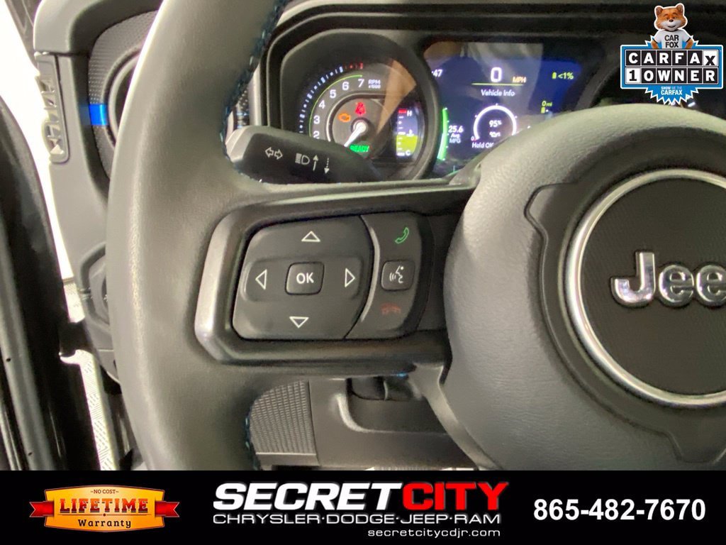 Used 2024 Jeep Wrangler Unlimited Rubicon 4xe w/ Technology Group AWD/4WD image 14