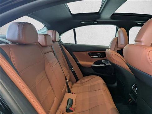 Used 2024 Mercedes-Benz C 300 4MATIC Sedan image 23