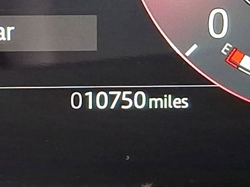 Certified 2026 Land Rover Range Rover Velar Dynamic SE image 18