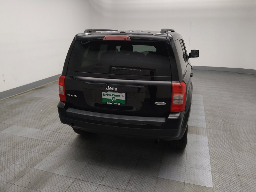 Used 2016 Jeep Patriot Latitude AWD/4WD image 7
