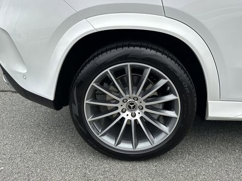 Used 2024 Mercedes-Benz GLE 350 4MATIC w/ AMG Line Exterior image 18