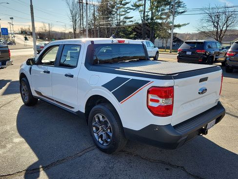 Used 2023 Ford Maverick XLT image 4