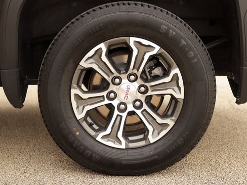 Used 2025 GMC Sierra 1500 SLT image 38