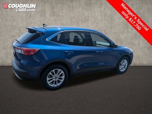 Used 2022 Ford Escape SE w/ Cold Weather Package FWD image 8