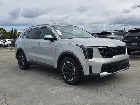 New 2026 Kia Sorento S w/ S Panoramic Sunroof Package FWD image 2