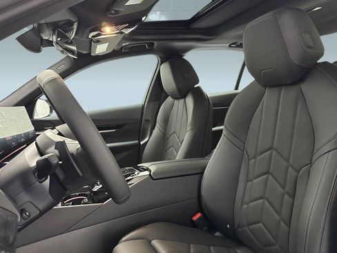 Used 2026 BMW 530i w/ Premium Package image 20