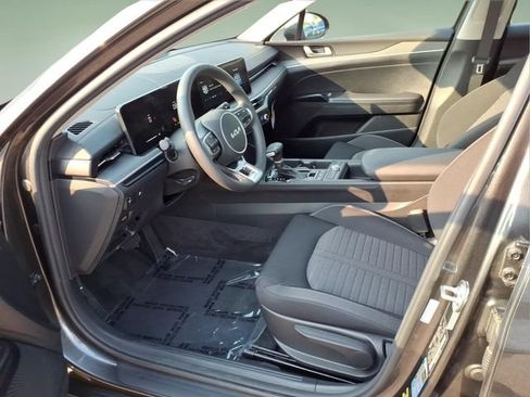 Used 2025 Kia K5 LXS FWD image 11