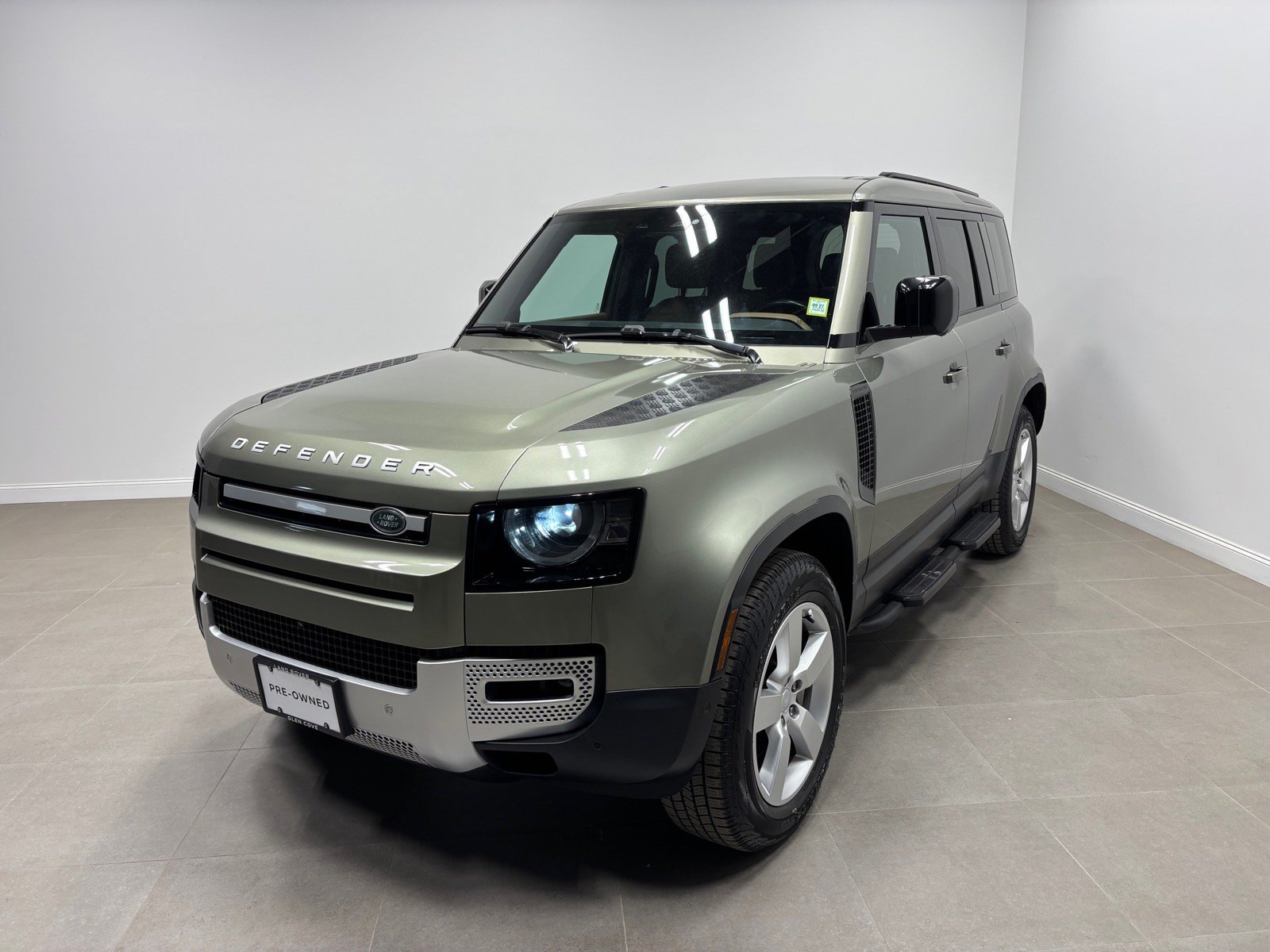 Used 2025 Land Rover Defender 110 S AWD/4WD image 1