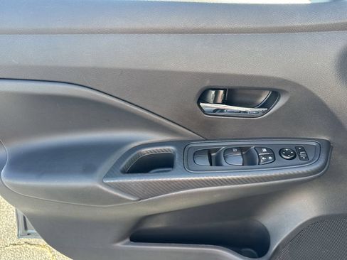 Used 2025 Nissan Versa SV FWD image 10