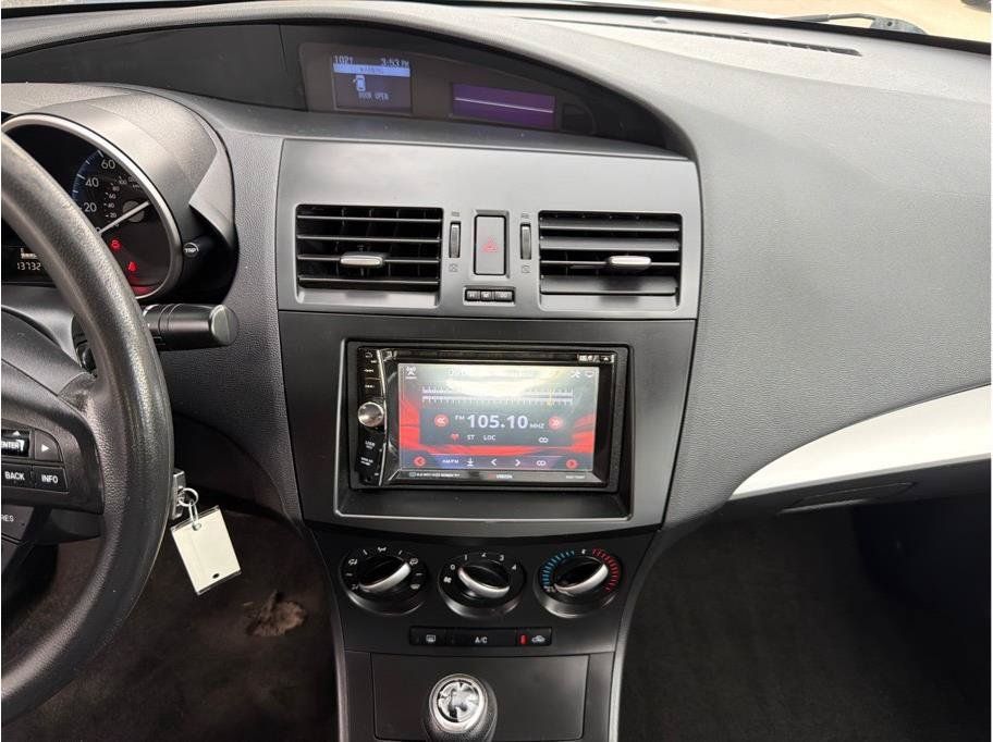 Used 2013 MAZDA MAZDA3 i Sport FWD image 17