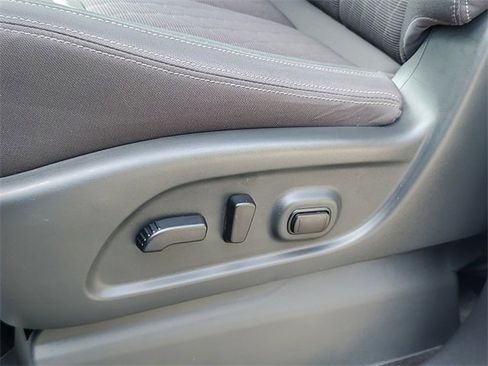 Certified 2024 Nissan Titan SV w/ SV Convenience Package image 32