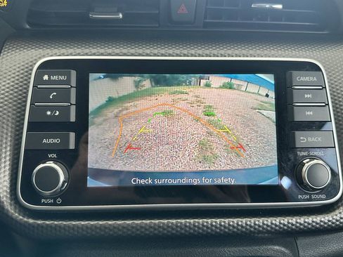 Used 2019 Nissan Kicks SV FWD image 8