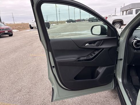 New 2026 Chevrolet Equinox LT w/ LPO, Floor Liner Package image 23