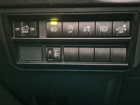 Used 2023 Toyota Tundra SR5 w/ SR5 Convenience Package AWD/4WD image 16