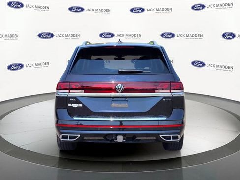 Used 2024 Volkswagen Atlas SEL Premium R-Line AWD/4WD image 4
