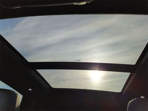 Used 2017 Cadillac XT5 Platinum image 19