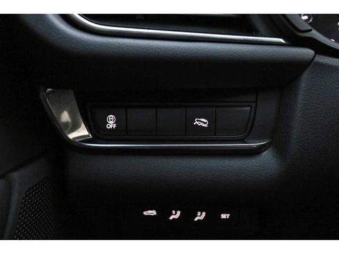 Used 2022 MAZDA CX-30 AWD 2.5 S w/ Premium Package image 19