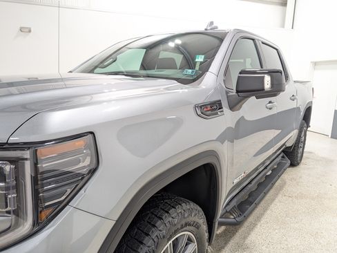Used 2024 GMC Sierra 1500 AT4 w/ AT4 Preferred Package AWD/4WD image 7