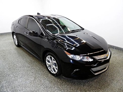 Used 2018 Chevrolet Volt Premier FWD image 3
